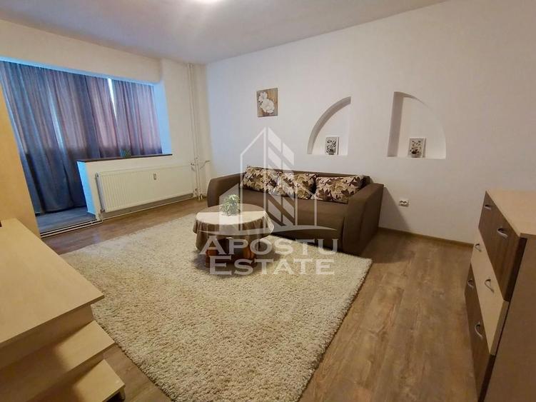 Apartament cu 3 camere , de inchiriat,  zona Circumvalatiunii