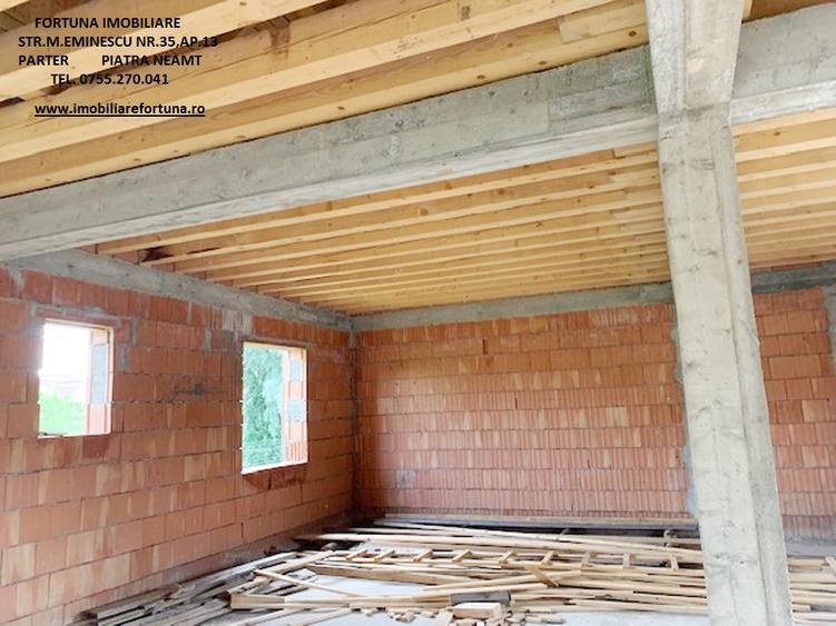 Casa la rosu si teren 720 mp, zona Ciritei