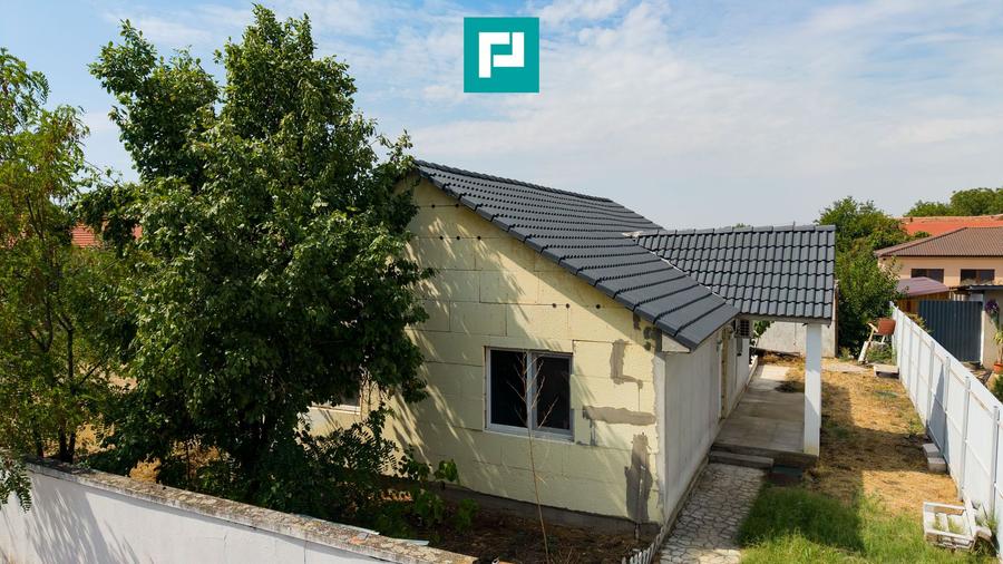 Casă nouă cu 3 camere și 420 mp teren în Sântana