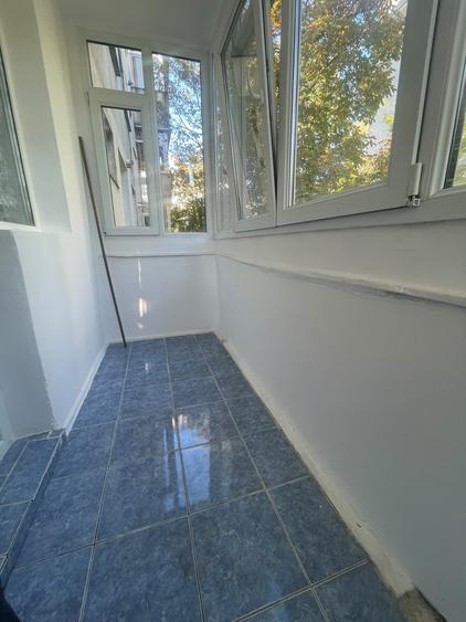 Apartament cu 3 camere,etajul 2/4, zona Alexandru cel Bun