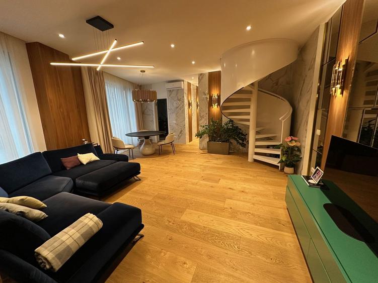 Apartament pe 2 niveluri