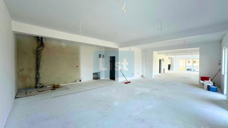 Spatiu Comercial - Birouri - Showroom, 200 mpu, zona D-na Stanca!!!