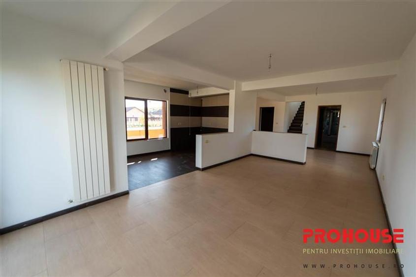 Vila de tip duplex - P+M - Margineni