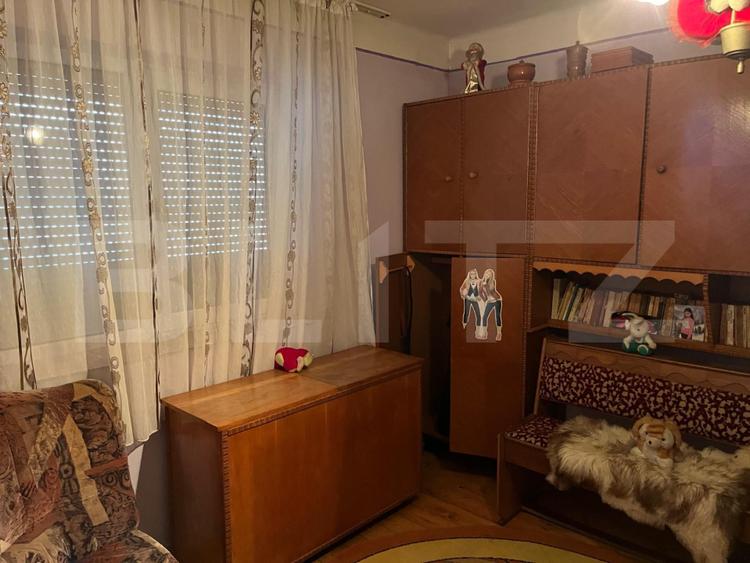 Vand casa in Oradea, intr-o zona linistita, aproape de centru comercial