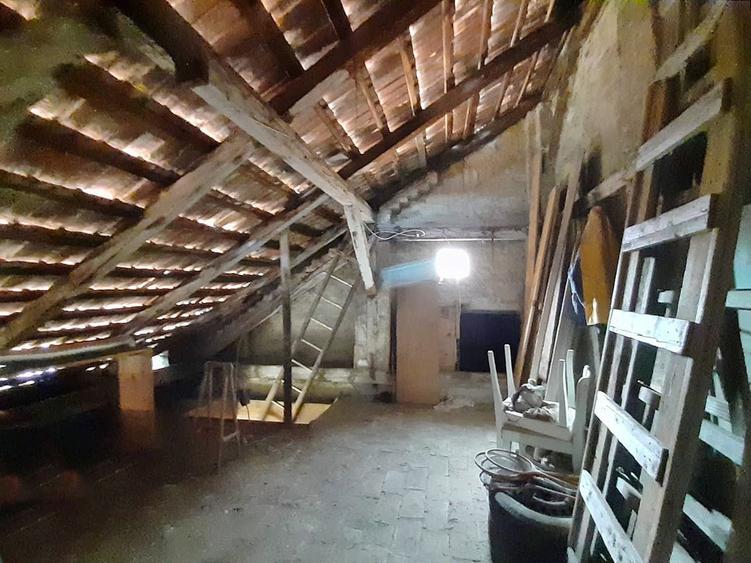 Casa Vanzare Ultracentrala, Multiple Destinatii