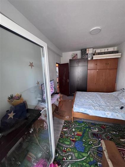 Apartament 3 camere Semidecomandat Postalionului Nr. 47