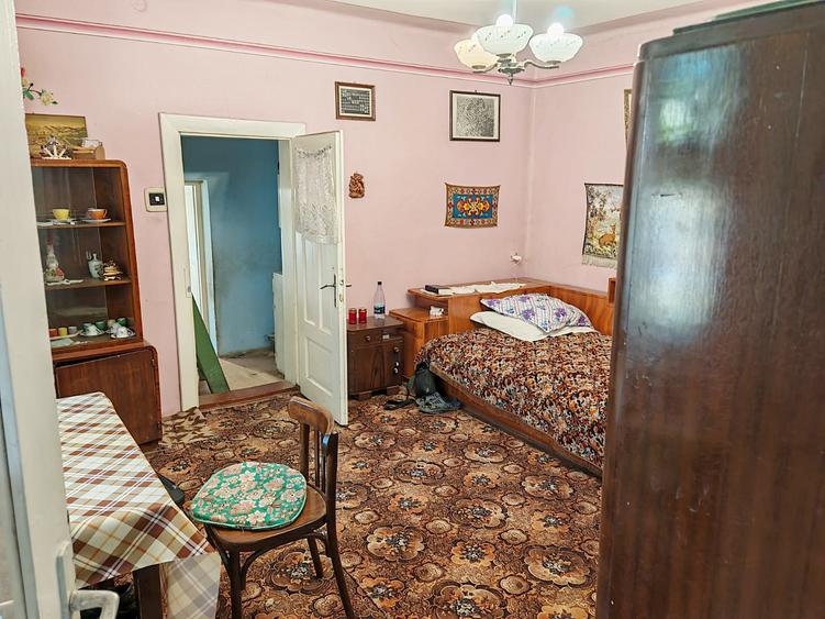 Râșnov - zona Eminescu, casa cu 1000 mp teren.