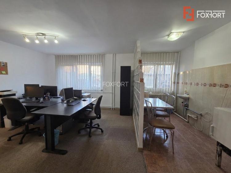 Apartament 2 camere de vanzare in Arad, Strada Praporgescu, locuinta / birou - 2