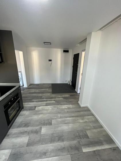 Apartament 2 camere 50mp Bradet ultrafinisat+garaj sub bloc