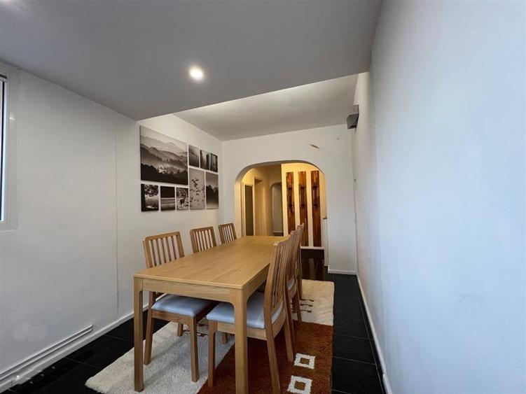 Apartament 3 camere zona Centrul Civic