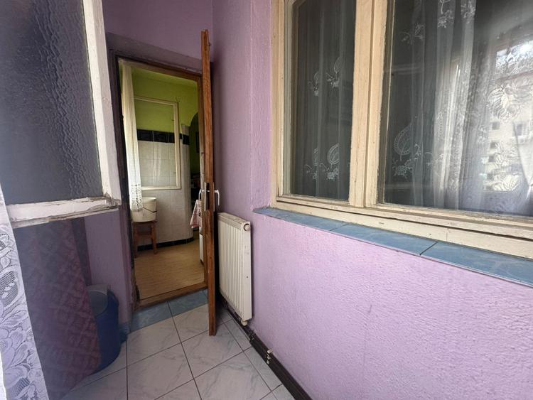Apartament 3 camere| 51mp| etaj 2| zona Cugir
