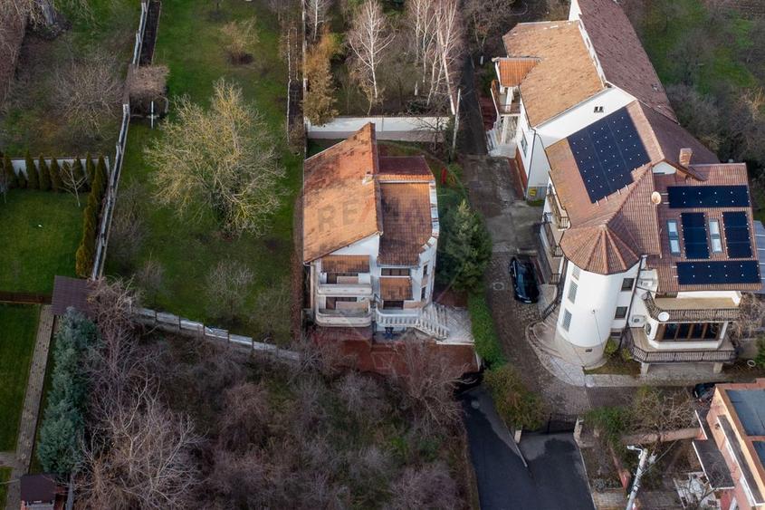 Casă / Vilă cu 6 camere de închiriat în zona Centru Vechi