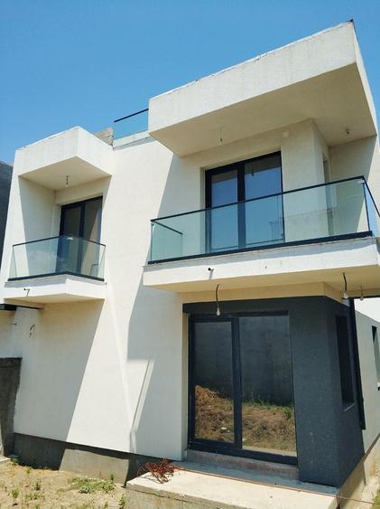 Ovidiu - Vila noua P+E+Terasa, încălzire în pardoseală, vedere spre lac