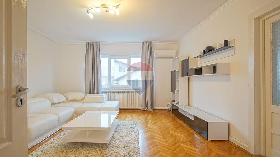 COMISION 0% | Apartament 4 camere + Curte | Zona Tractorul