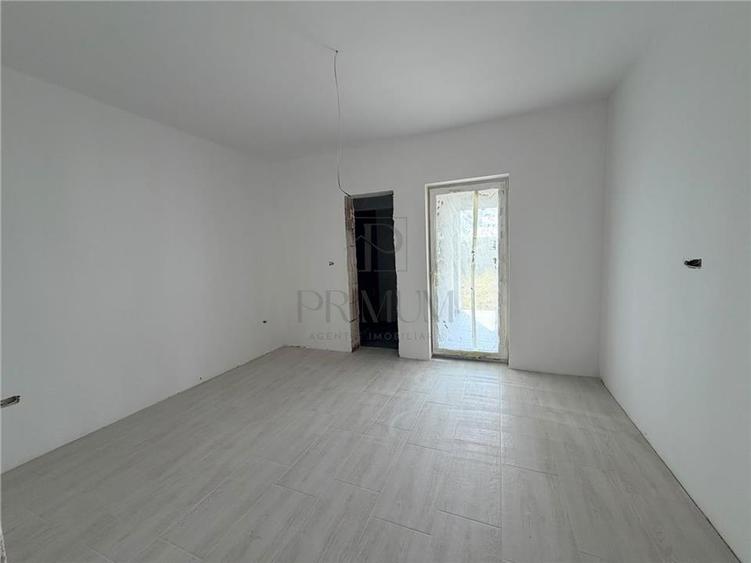 DUPLEX CU 3 BAI - TEREN 375 MP - BUCATARIE INCHISA