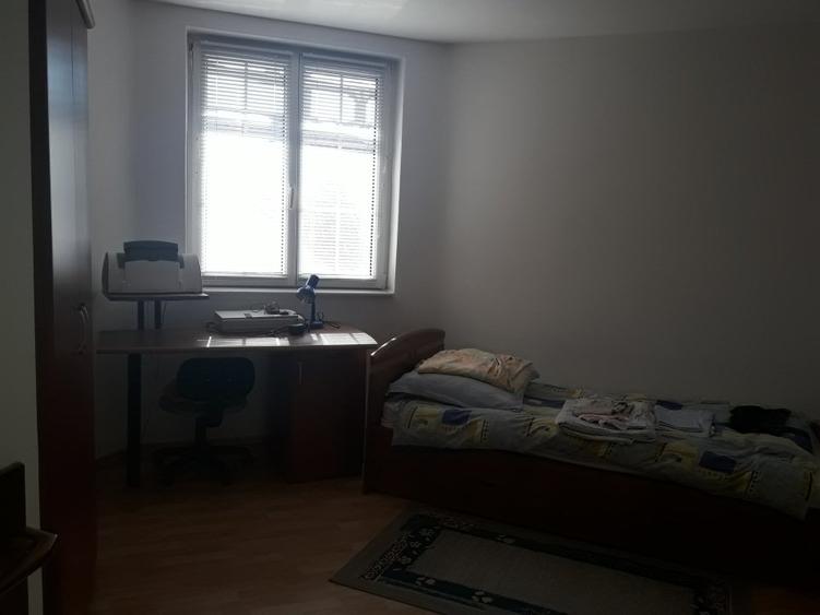 Vila  in regim de inaltime D+P+E+M  intr-o  zona rezidentiala cu 1000 mp.teren