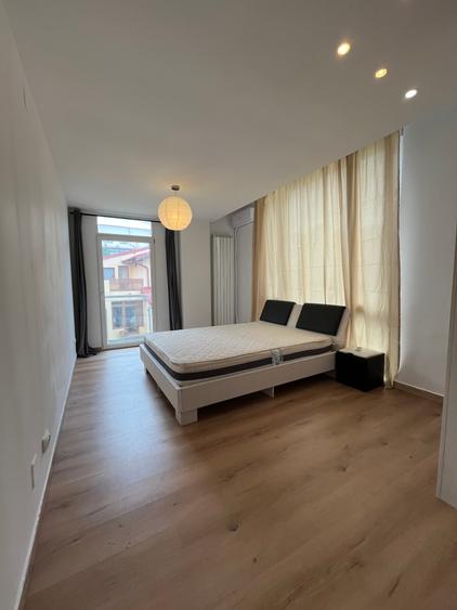 Apartament 3 camere Jolie Ville 160 mp,curte proprie 140 mp.