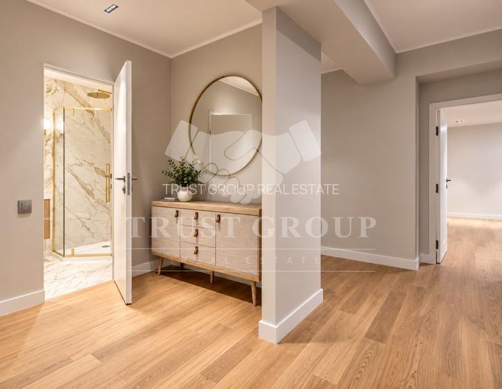 Apartament 4 camere Soseaua Nordului | Curte proprie 340mp | Loc de parcare 24mp