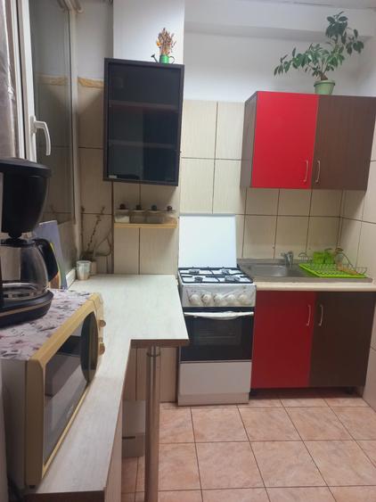 Garsonieră 6 minute metrou Piata Sudului , 36mp