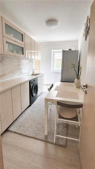 Apartament 2 camere decomandat etajul 2/4 Centru Civic- CEC