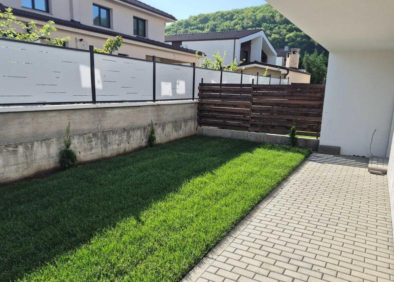 Duplex de vanzare , 150 mp utili ,zona SubCetate