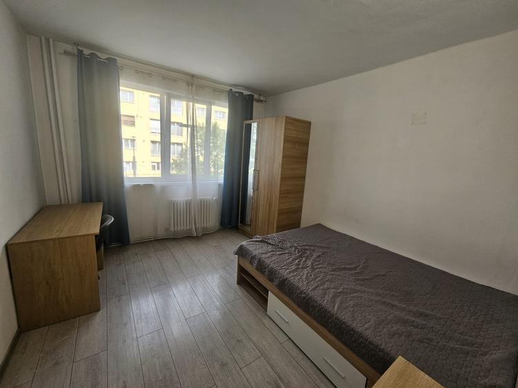 Ocazie! Apartament 3 camere decomanat, 60 mp utili, balcon, Centru!