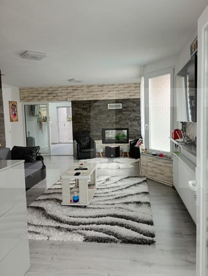 Casa cu 6 camere, 205 mp, teren 502 mp, Chichiș