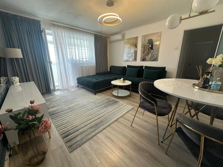 Apartament 3 camere, RENOVAT| 52 mp| zona Piața Cetate