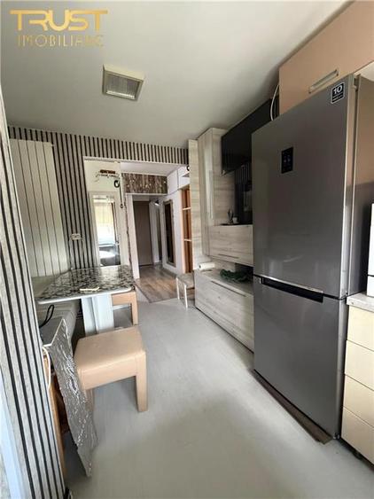 3 camere l 2 bai l Intre Lacuri l Parcare
