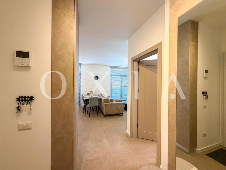 OX758 Ateneo, Prima Inchiriere, Amenajari Moderne