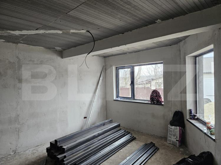 Casa frumoasa cu 3 camere in Ciurbesti