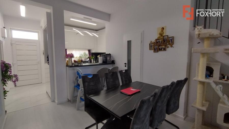 Casa insiruita, 4 camere, Sacalaz - arhitectura moderna, 2 locuri de parcare
