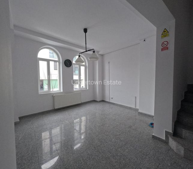 Imobil Central 355 mp | D+P+1+M | Consolidat & Renovant | 9 Camere - 9