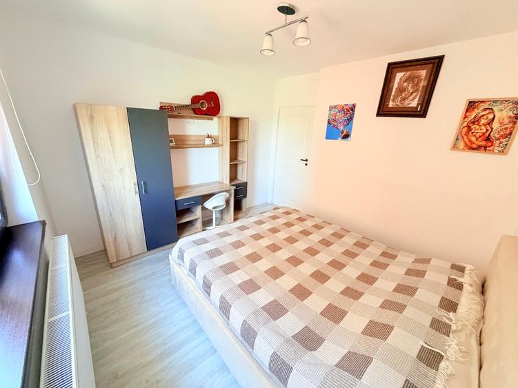 2 camere decomandat, mobilat, parter înalt/poziționare etaj 1, loc parcare