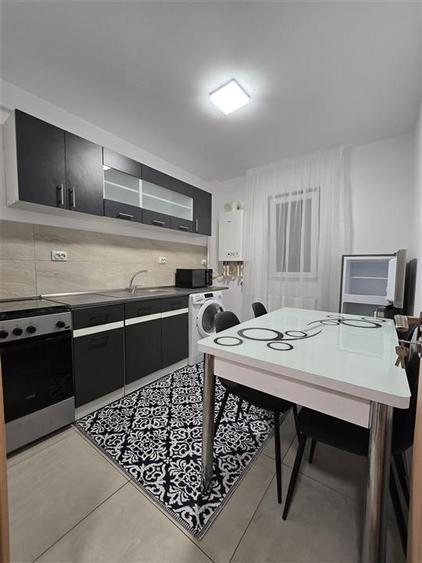 Etaj 1 - Lunca Cetatuii Astoria, 1 camere decomandat, prima inchiriere