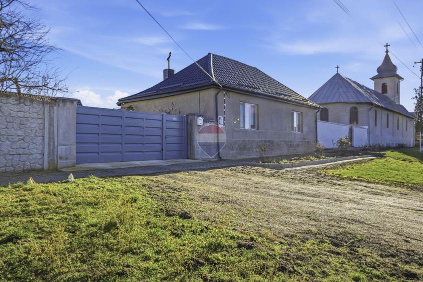Casă renovată cu teren generos în Satu Mare,Secusigiu