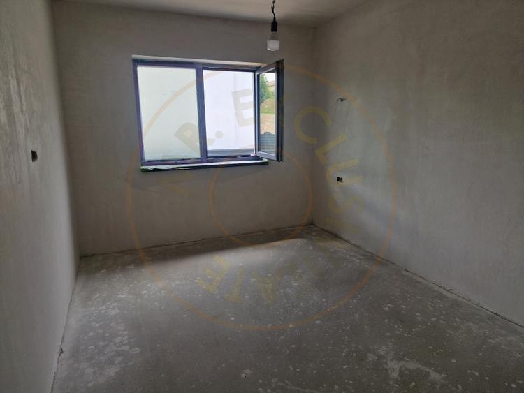 Apartament 3 camere, str Primăverii!