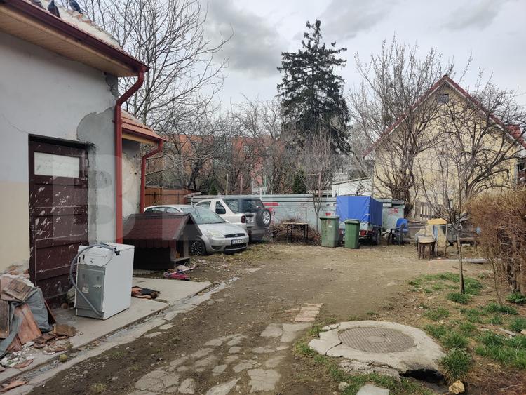 Investitie-Casa renovabila, 2 camere, 39 mp, teren 82 mp, zona centrala