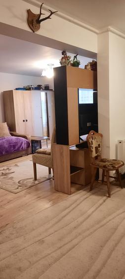 De vanzare 2 camere decomandate Tractorul