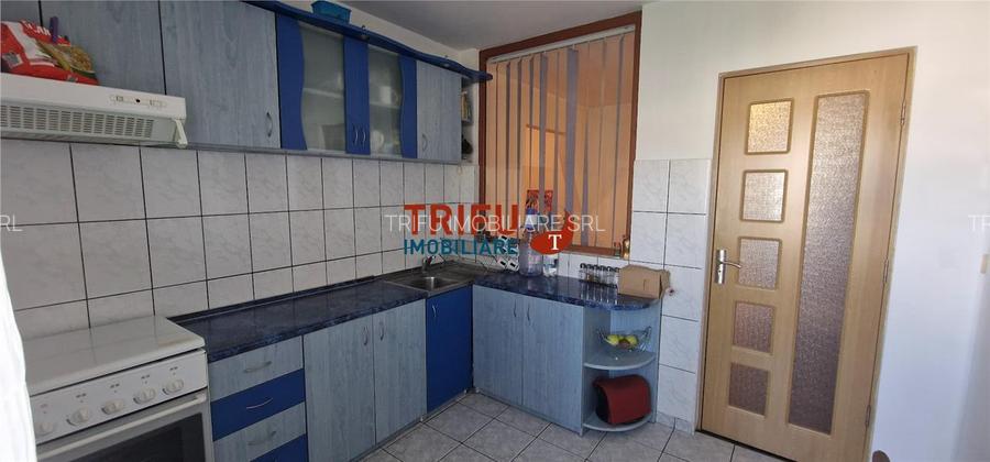 Apartament Spațios cu Balcon Închis și Parcare – Zona Cetate - 10