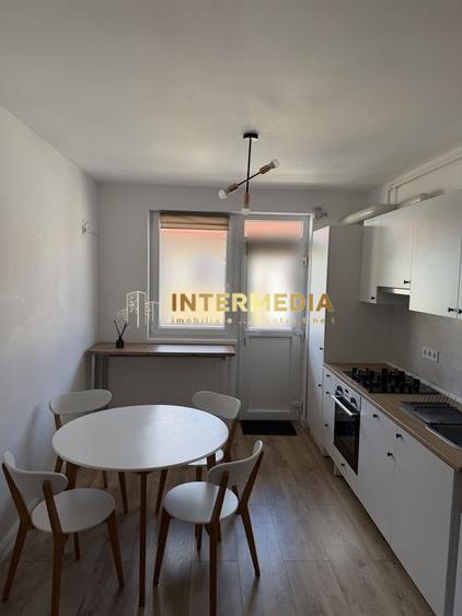Apartament cu 3 camere Bloc NOU CENTRU Scara Interioara Mobilat Utilat Parcare