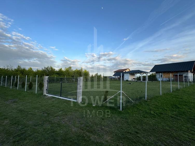 Teren Intravilan - Șură Mică