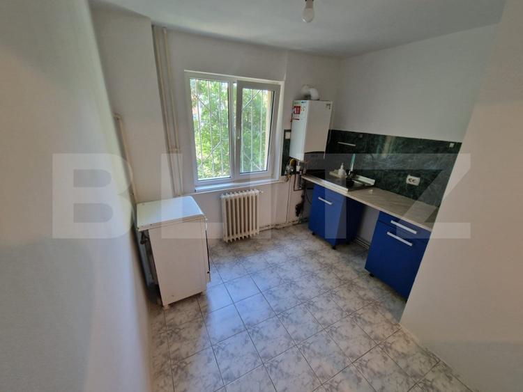 Apartament 3 camere, 65 mp, decomandat, 2 bai, zona Primăverii, Manastur