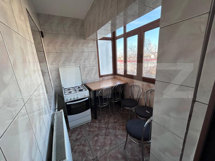 Apartament cu 4 camere, 93 mp, zona Sucpi
