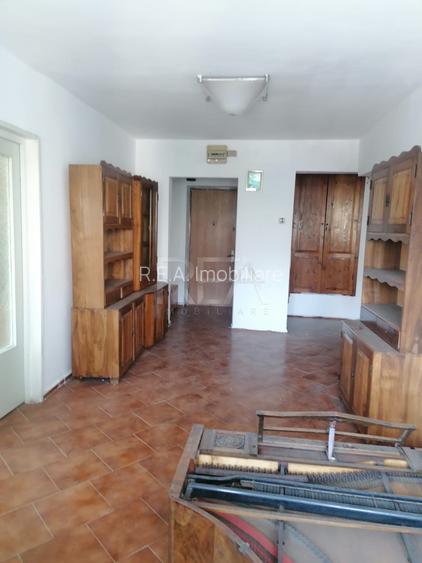 3 camere, 4/10, anvelopat, 84 mp-Gorjului - 4