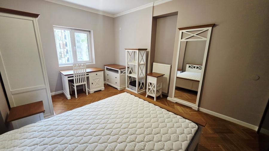 Vanzare 3 camere Universitate cu centrală proprie
