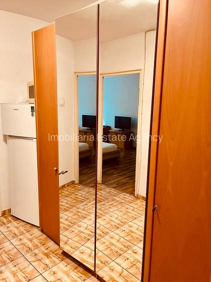 Garsoniera Mall Vitan, mobilată si utilată modern, renovată, curată, libera - 9