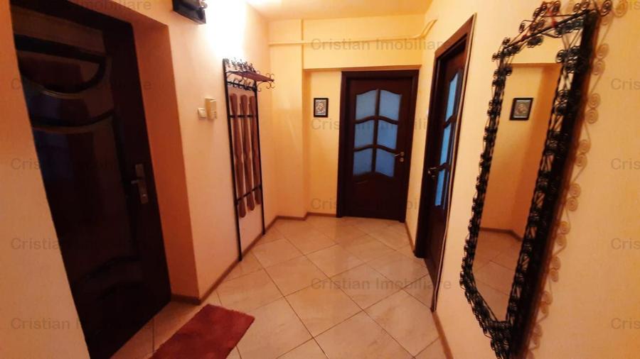 Ultracentral 2 cam Mobilat si Utilat Bloc cu lift Independentei