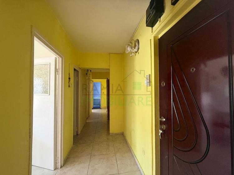 Apartament 3 Camere Decomandat, Etaj 1, Tractorul