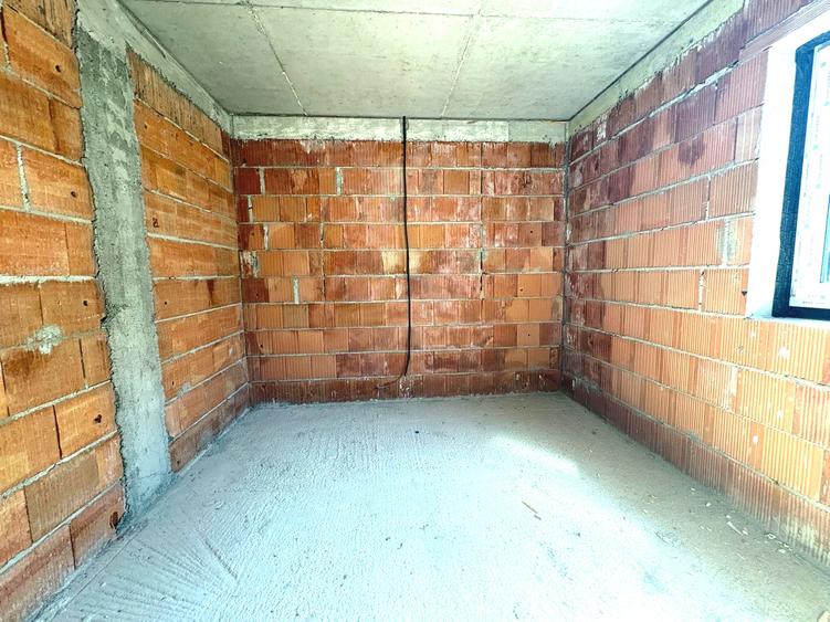 Apartament nou pe 2 nivele strada Crasnei semifinisat 114.000eur neg